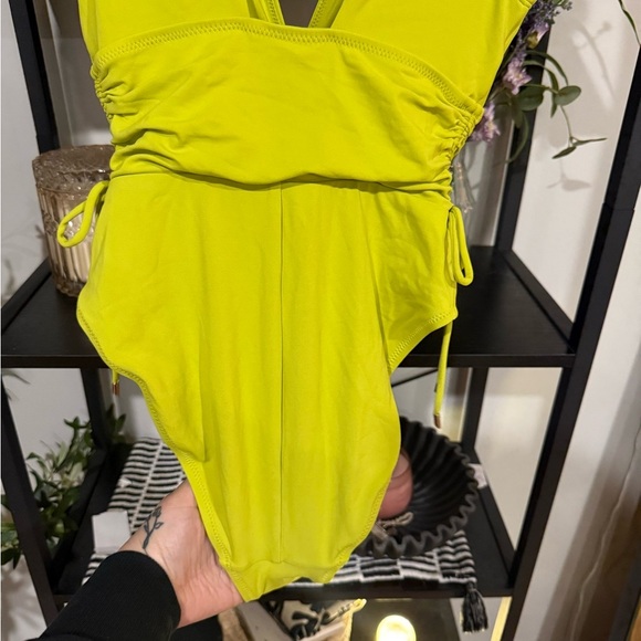 Robin Piccone Yellow One Piece Swimsuit with Plunging V-Neckline size 8 - Picture 6 of 9